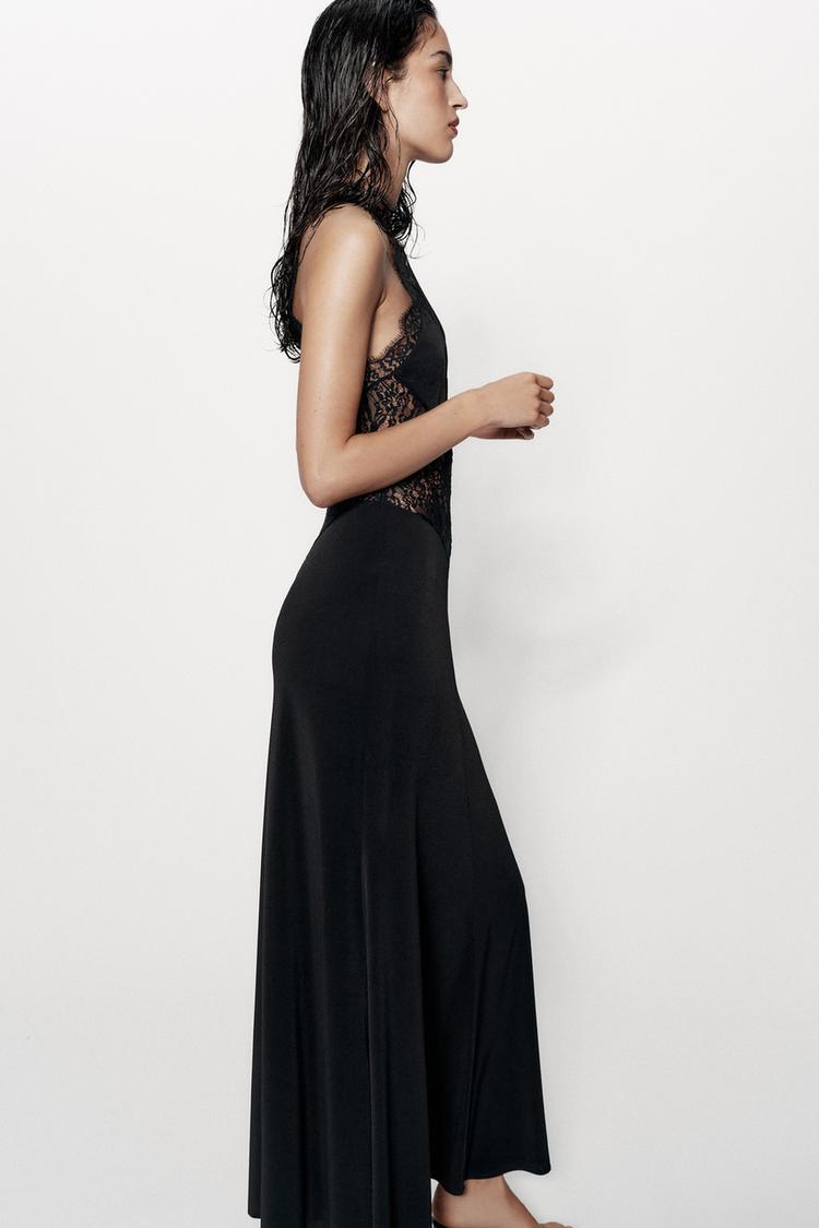Virelia Lace Maxi Dress